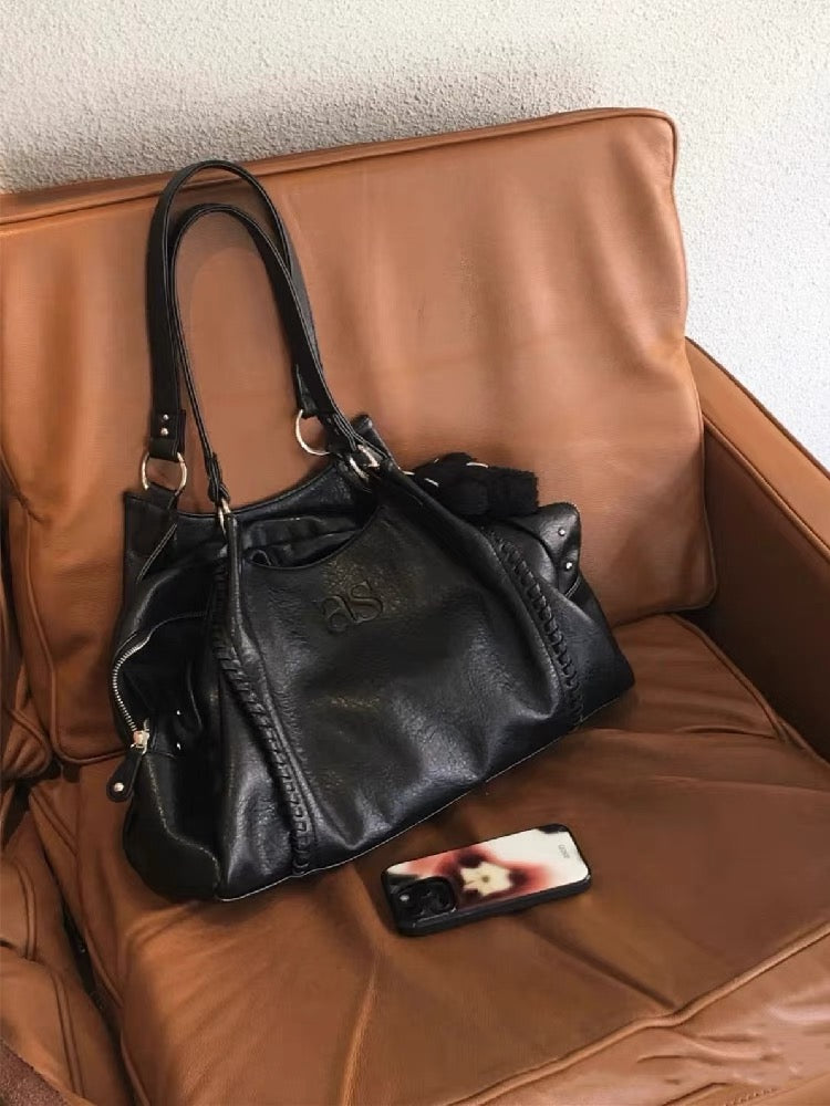 URBAN POUCH BAG